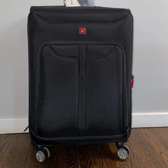 Swiss Gear Luggage - Picture 1 of 10